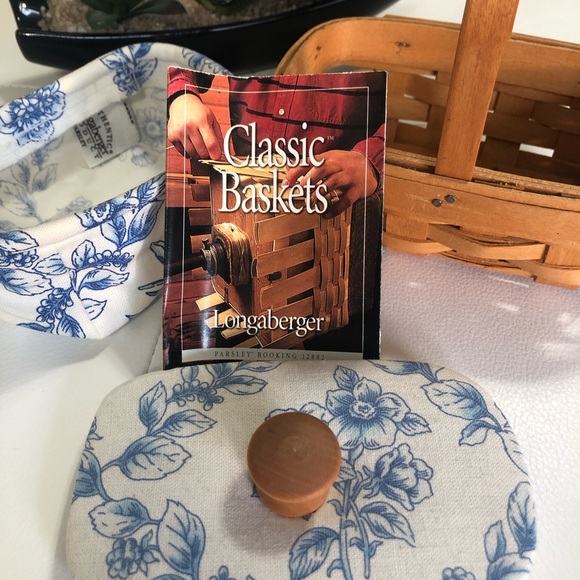 Longaberger Other - LONGABERGER Handwoven basket set Parsley 1999